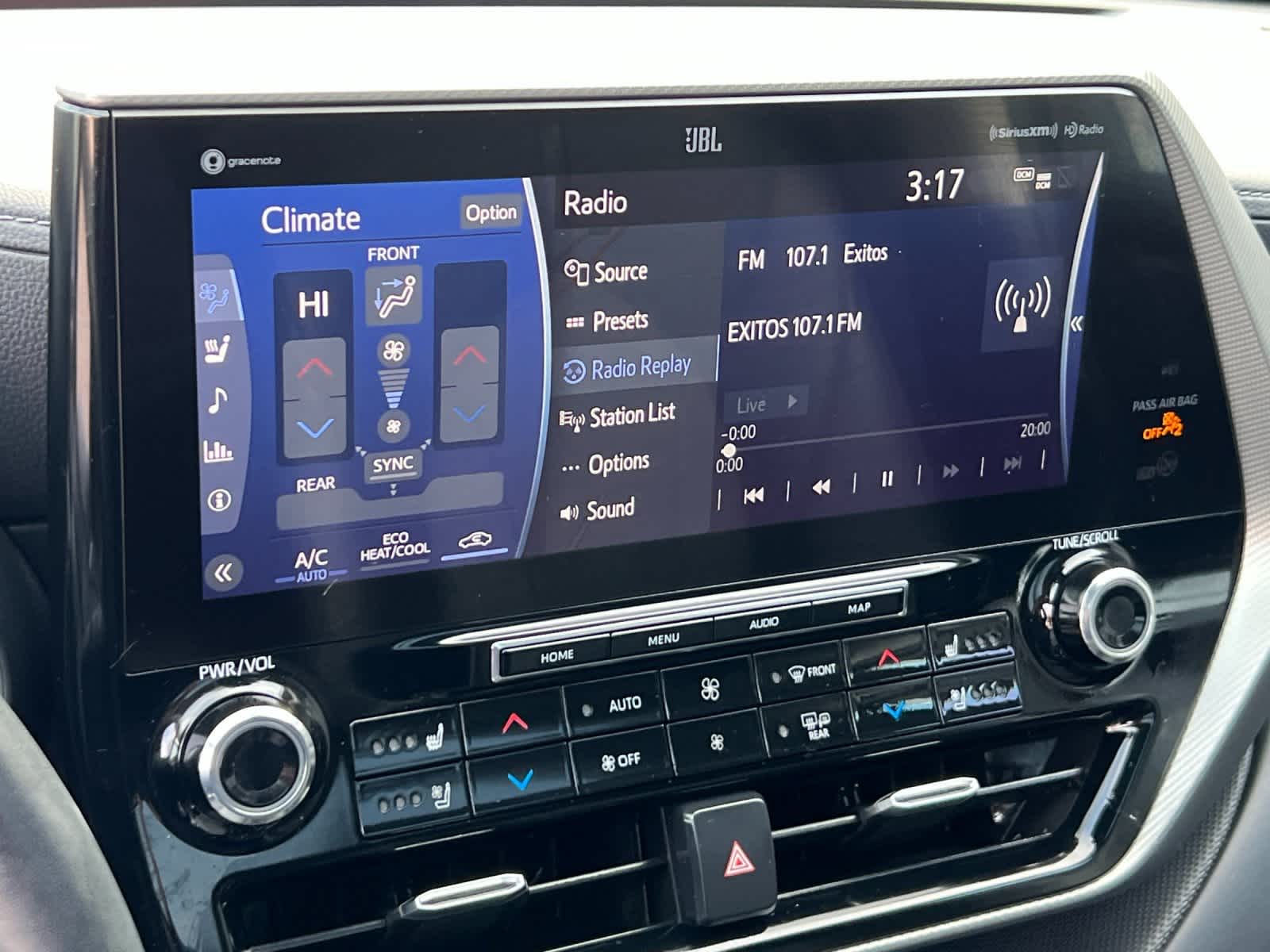 Thumbnail: 2022 Toyota Highlander - 19