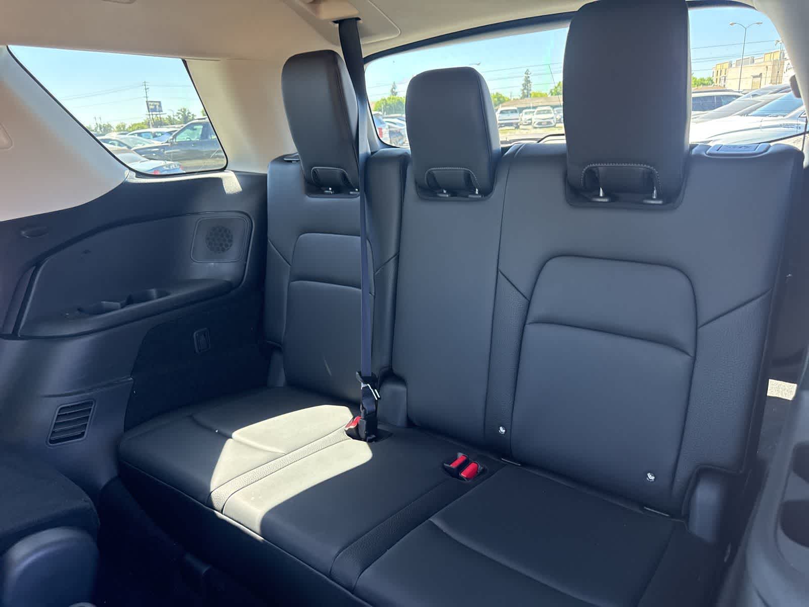 Thumbnail: 2025 Nissan Pathfinder - 18