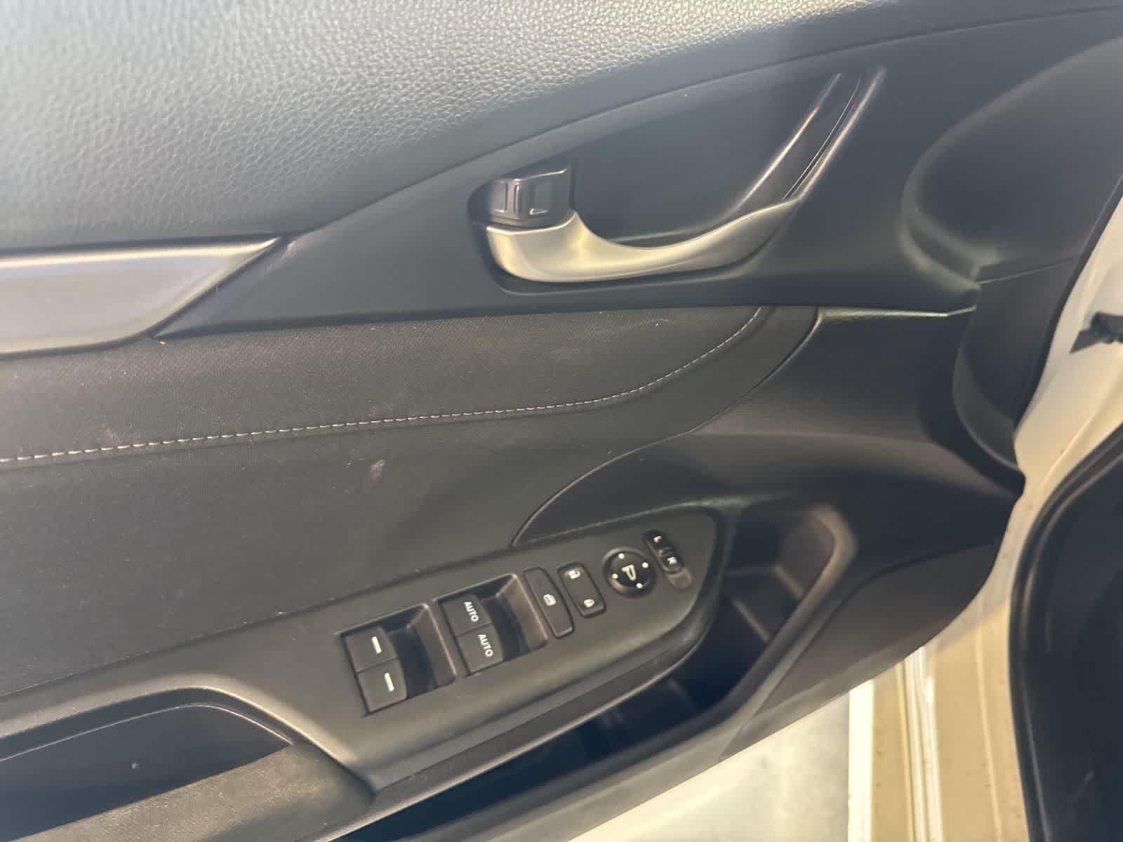 Thumbnail: 2020 Honda Civic - 18