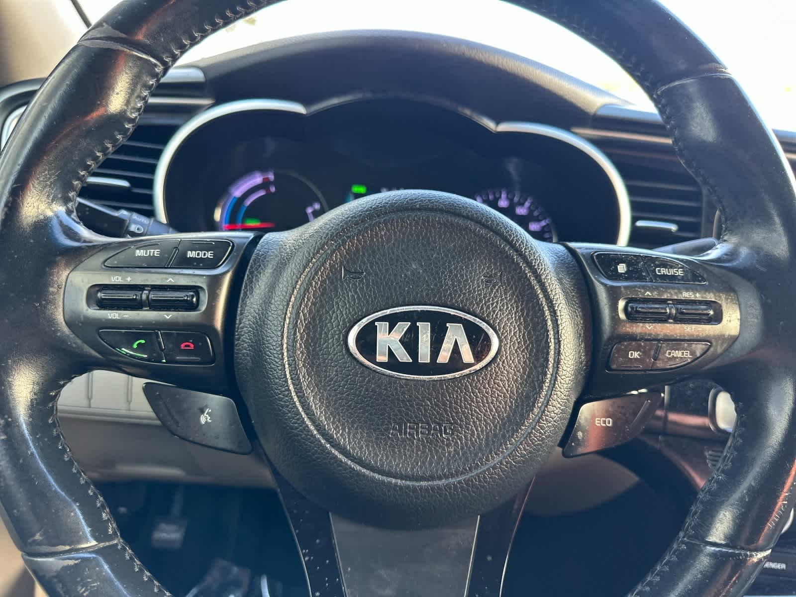 Thumbnail: 2015 Kia Optima - 19