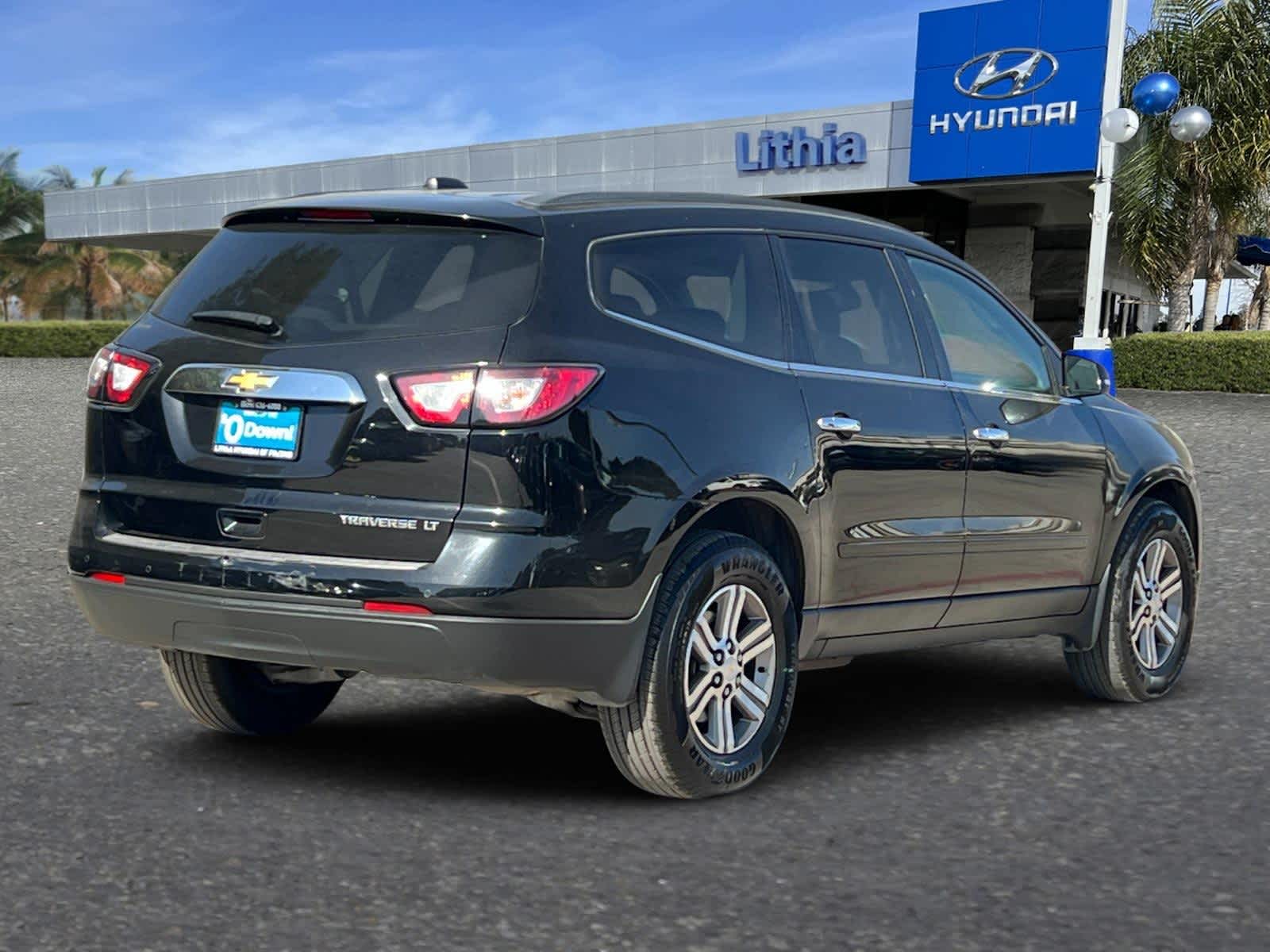 Used 2016 Chevrolet Traverse 1LT with VIN 1GNKRGKD9GJ240392 for sale in Fresno, CA