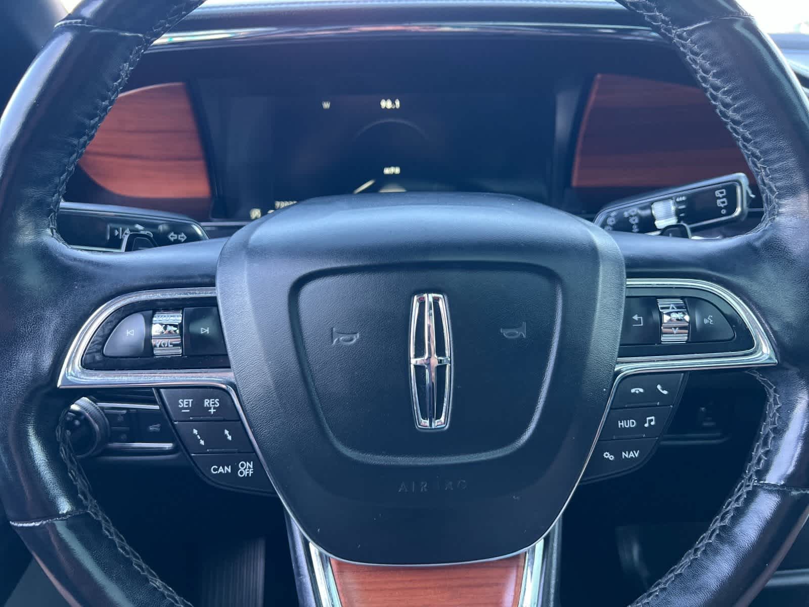 Thumbnail: 2018 Lincoln Navigator - 25
