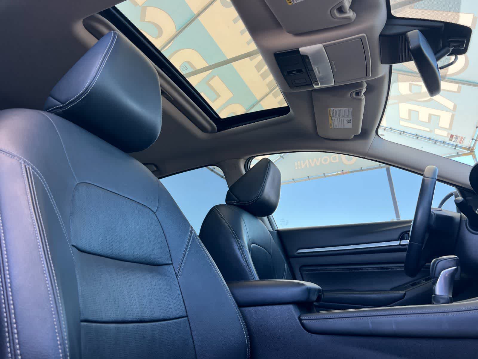 Thumbnail: 2019 Nissan Altima - 17