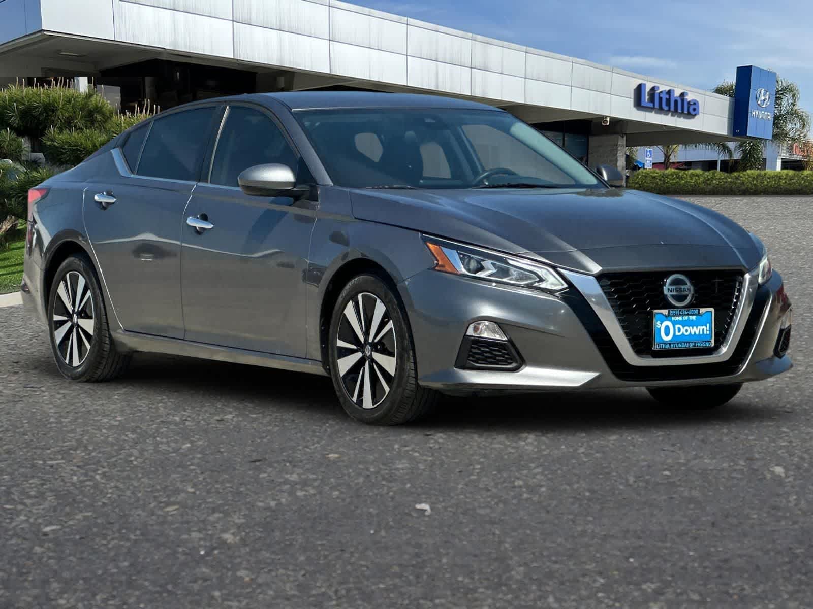 Thumbnail: 2021 Nissan Altima - 9