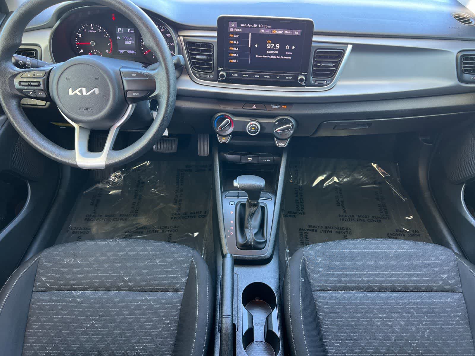 Thumbnail: 2022 Kia Rio - 4