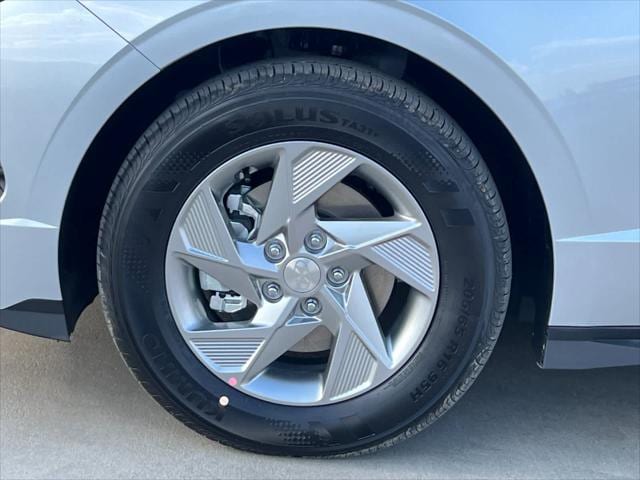 2025 Hyundai Sonata SE 24