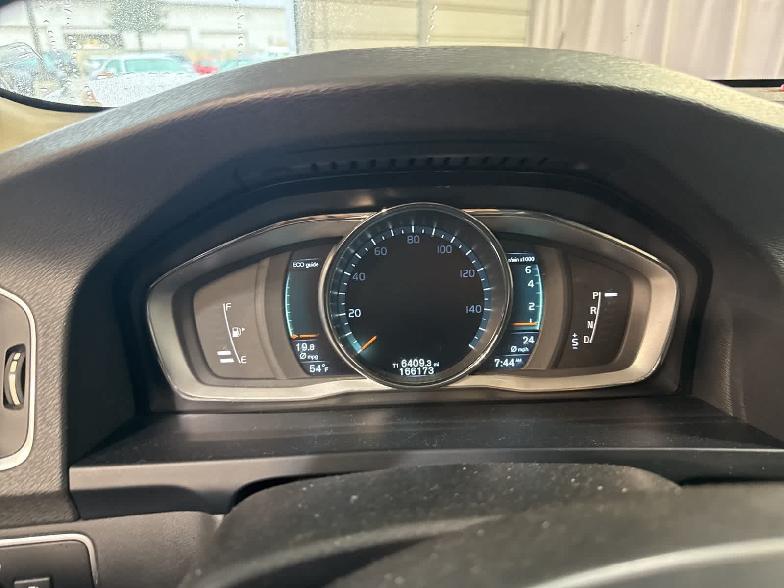 Thumbnail: 2015 Volvo S60 - 20