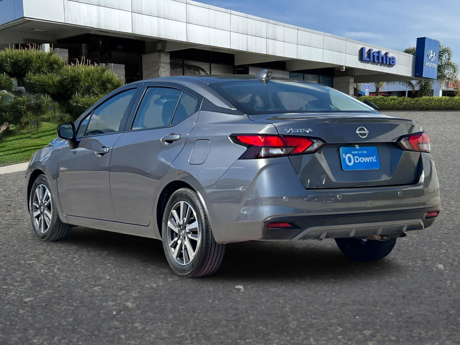 2025 Nissan Versa 1.6 SV photo 6