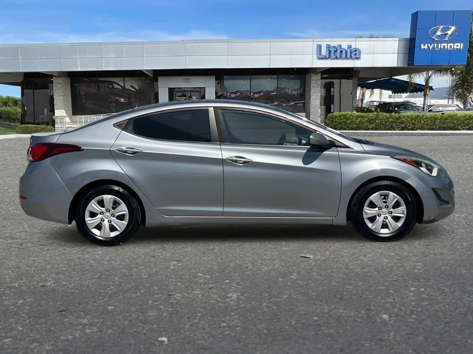 Thumbnail: 2016 Hyundai Elantra - 8