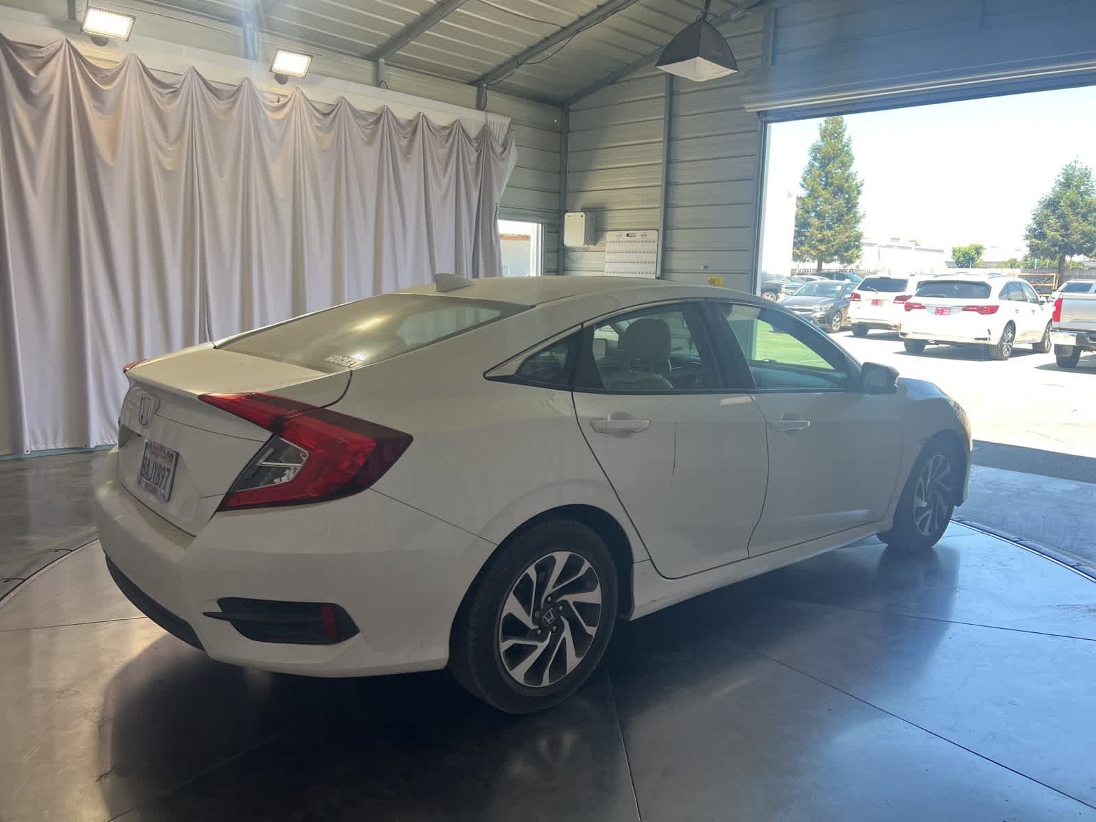 Thumbnail: 2017 Honda Civic - 7