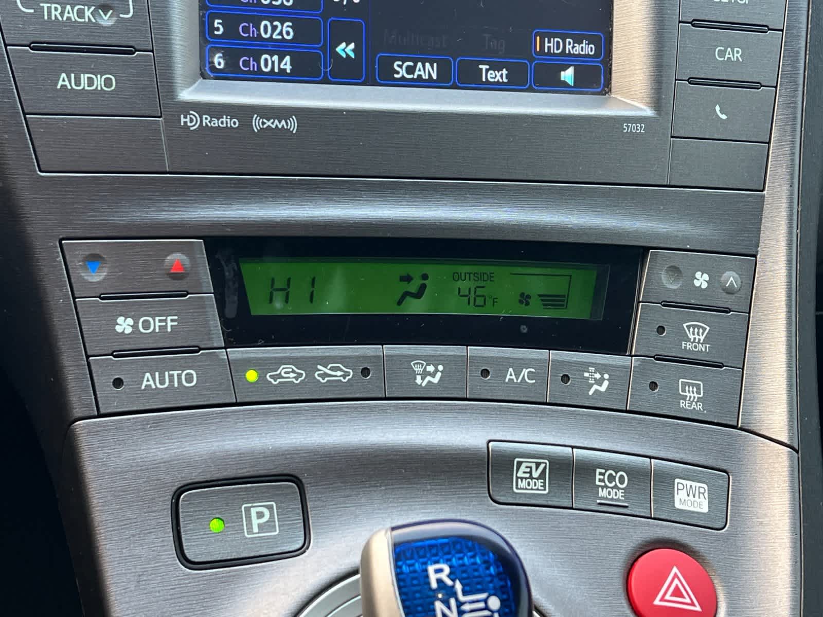 Thumbnail: 2012 Toyota Prius - 20