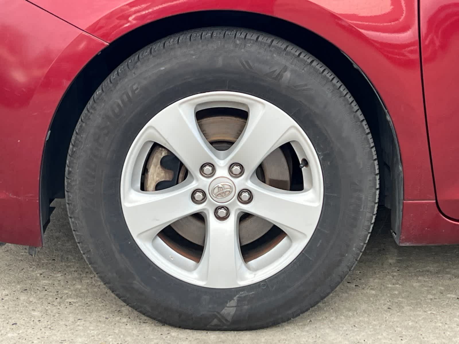 Thumbnail: 2017 Toyota Sienna - 27