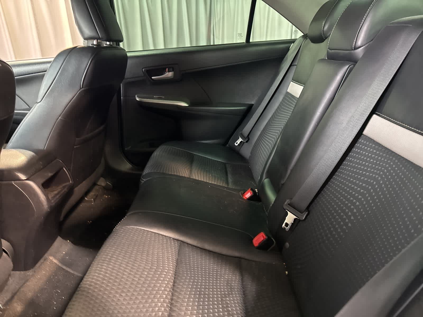 Thumbnail: 2014 Toyota Camry - 15