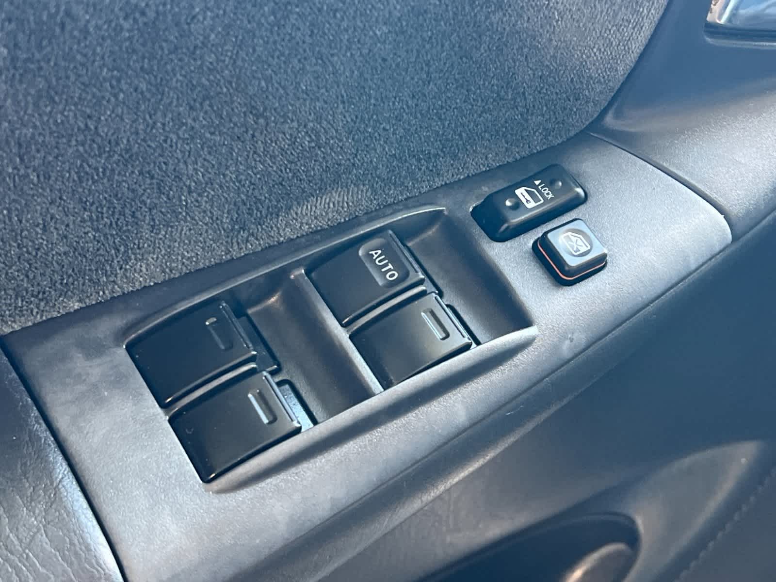 Thumbnail: 2004 Toyota Corolla - 13