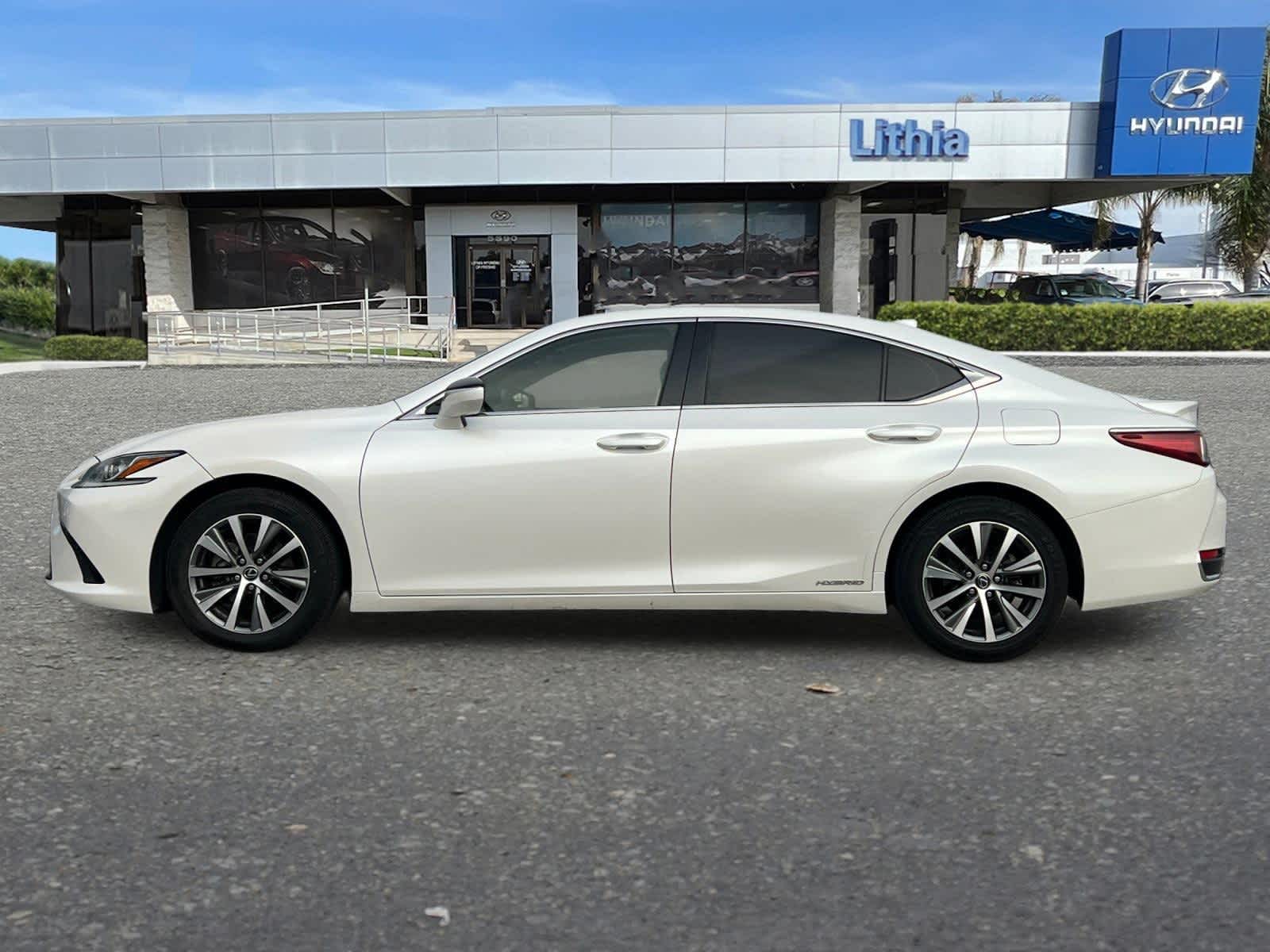 Thumbnail: 2019 Lexus ES - 6