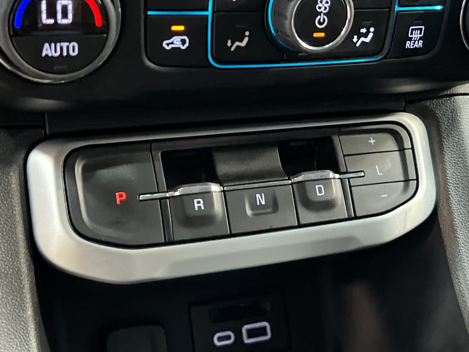 Thumbnail: 2023 GMC Acadia - 23