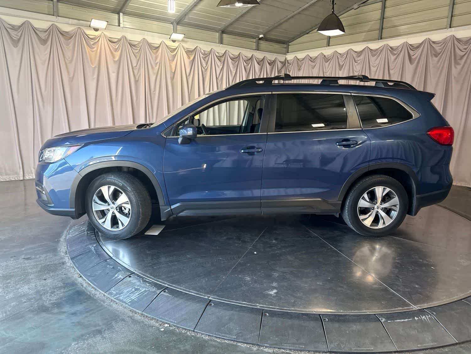 2021 Subaru Ascent Premium 7-Passenger photo 5