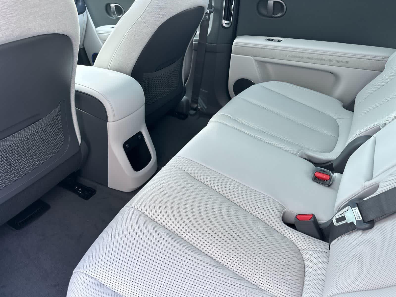 Thumbnail: 2026 Hyundai Ioniq 5 - 4