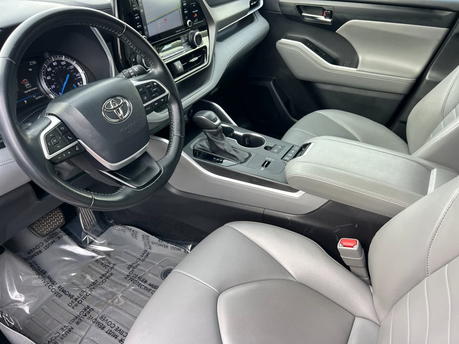 Thumbnail: 2022 Toyota Highlander - 11