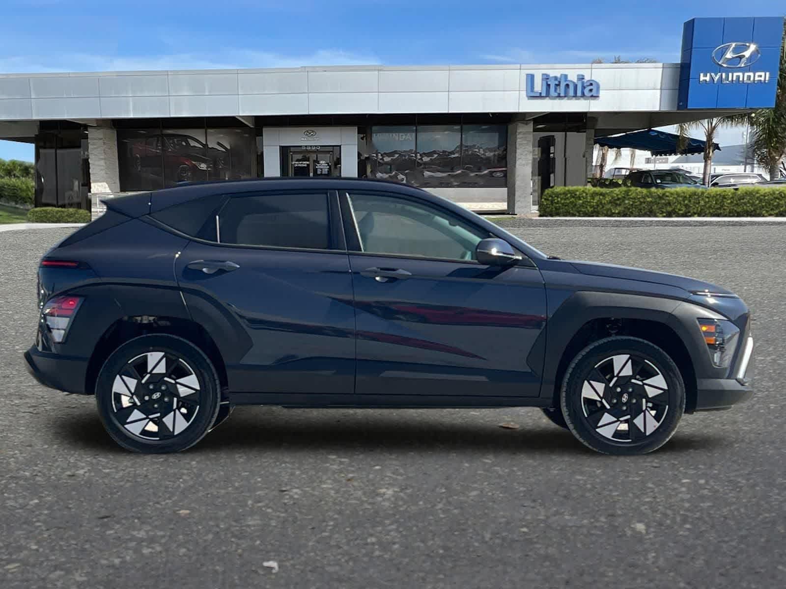 2025 Hyundai Kona SEL - Photo 8