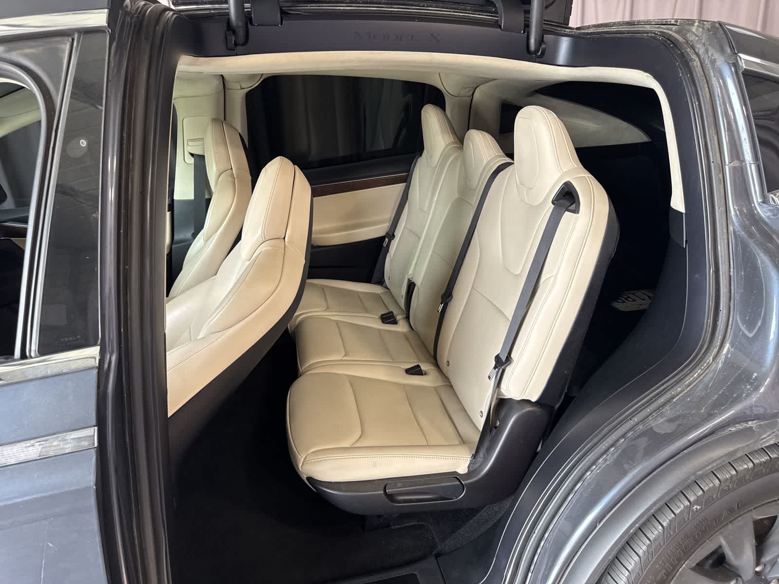 Thumbnail: 2017 Tesla Model X - 14