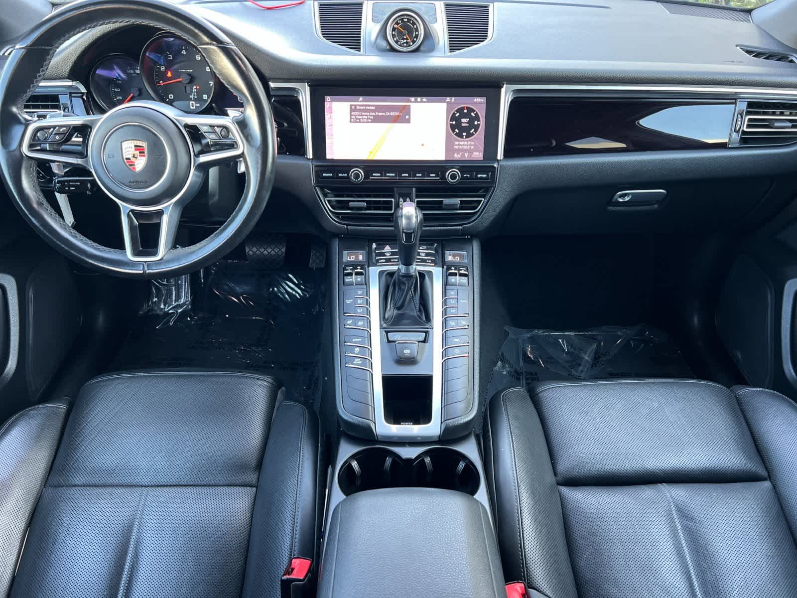 Thumbnail: 2020 Porsche Macan - 3