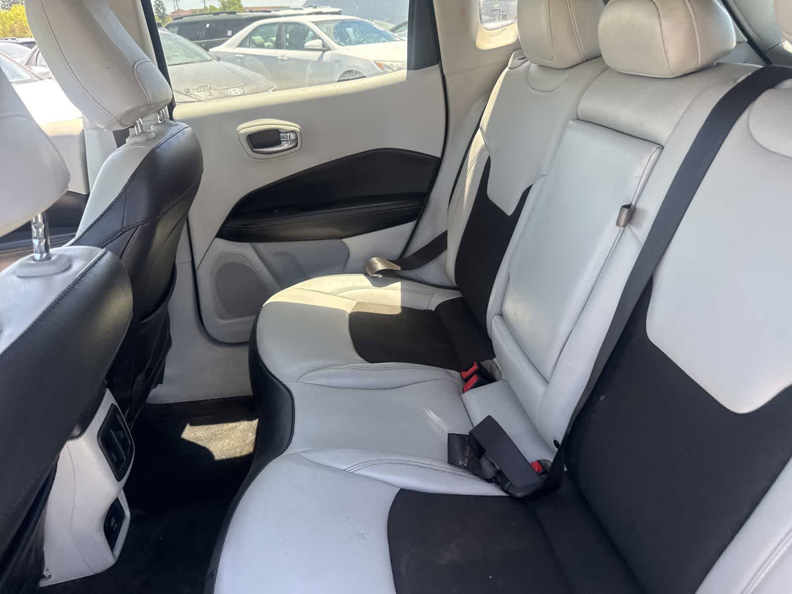 Thumbnail: 2020 Jeep Compass - 17