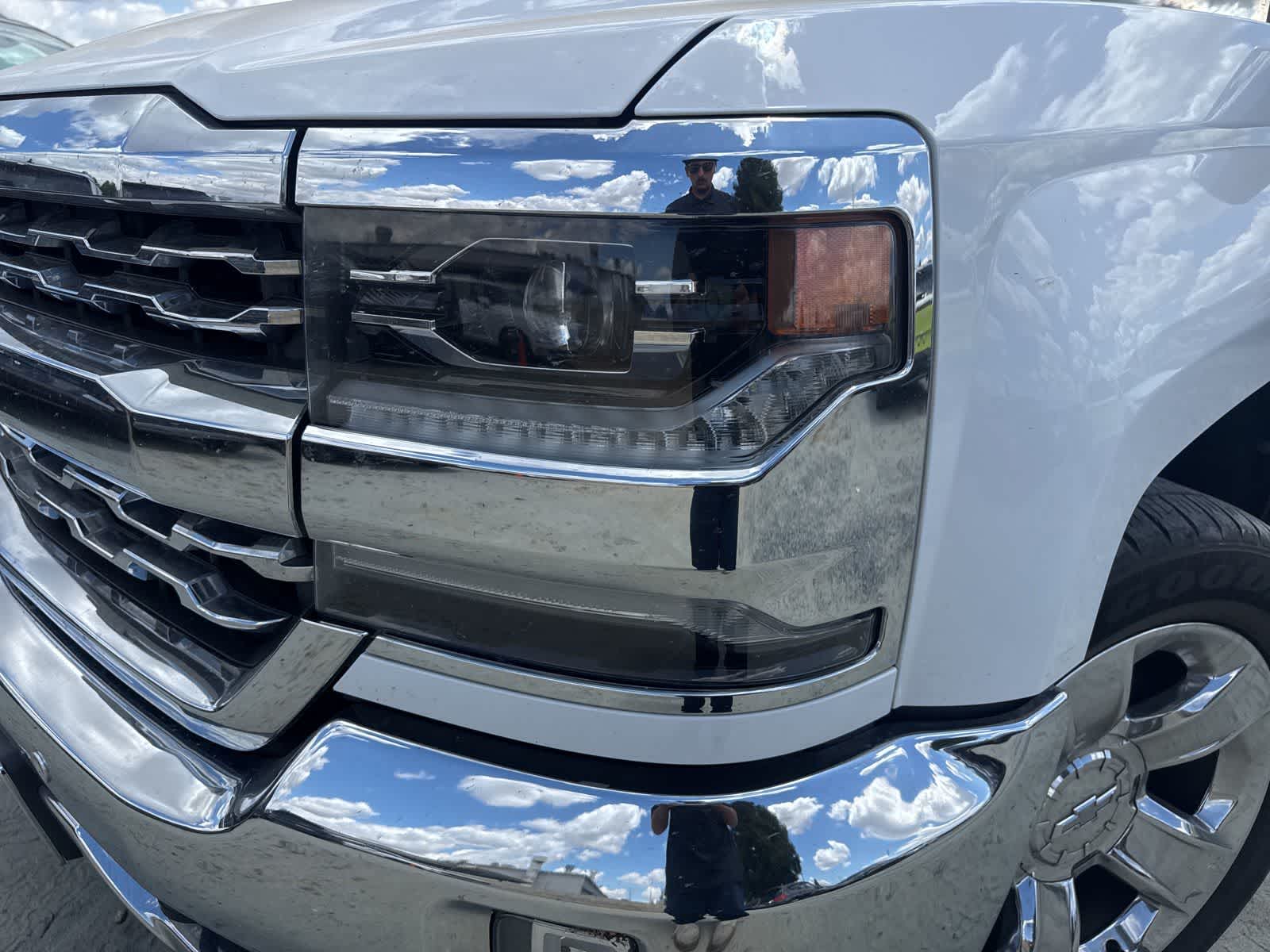 Thumbnail: 2017 Chevrolet Silverado 1500 - 8