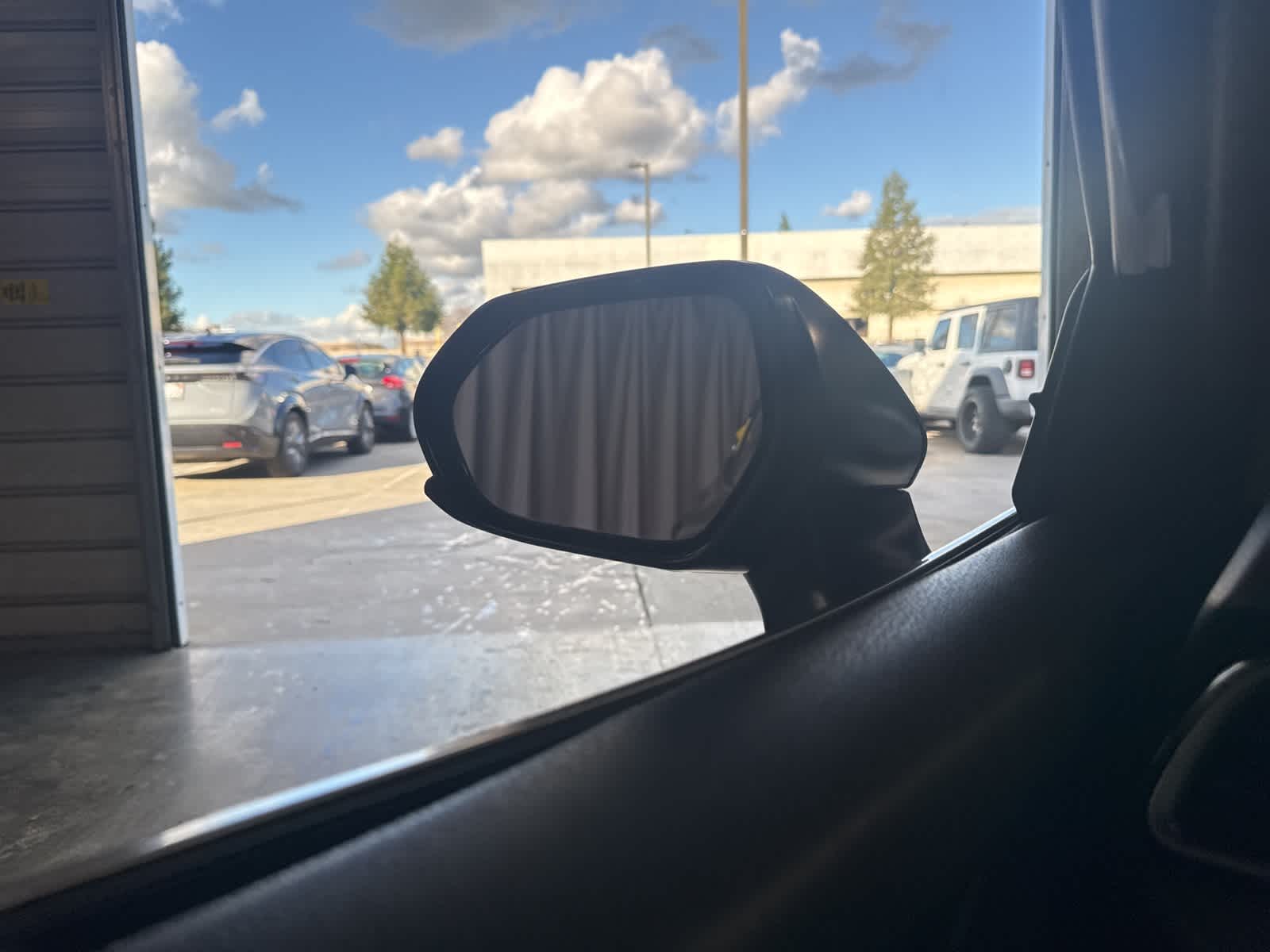 Thumbnail: 2021 Toyota Camry - 26