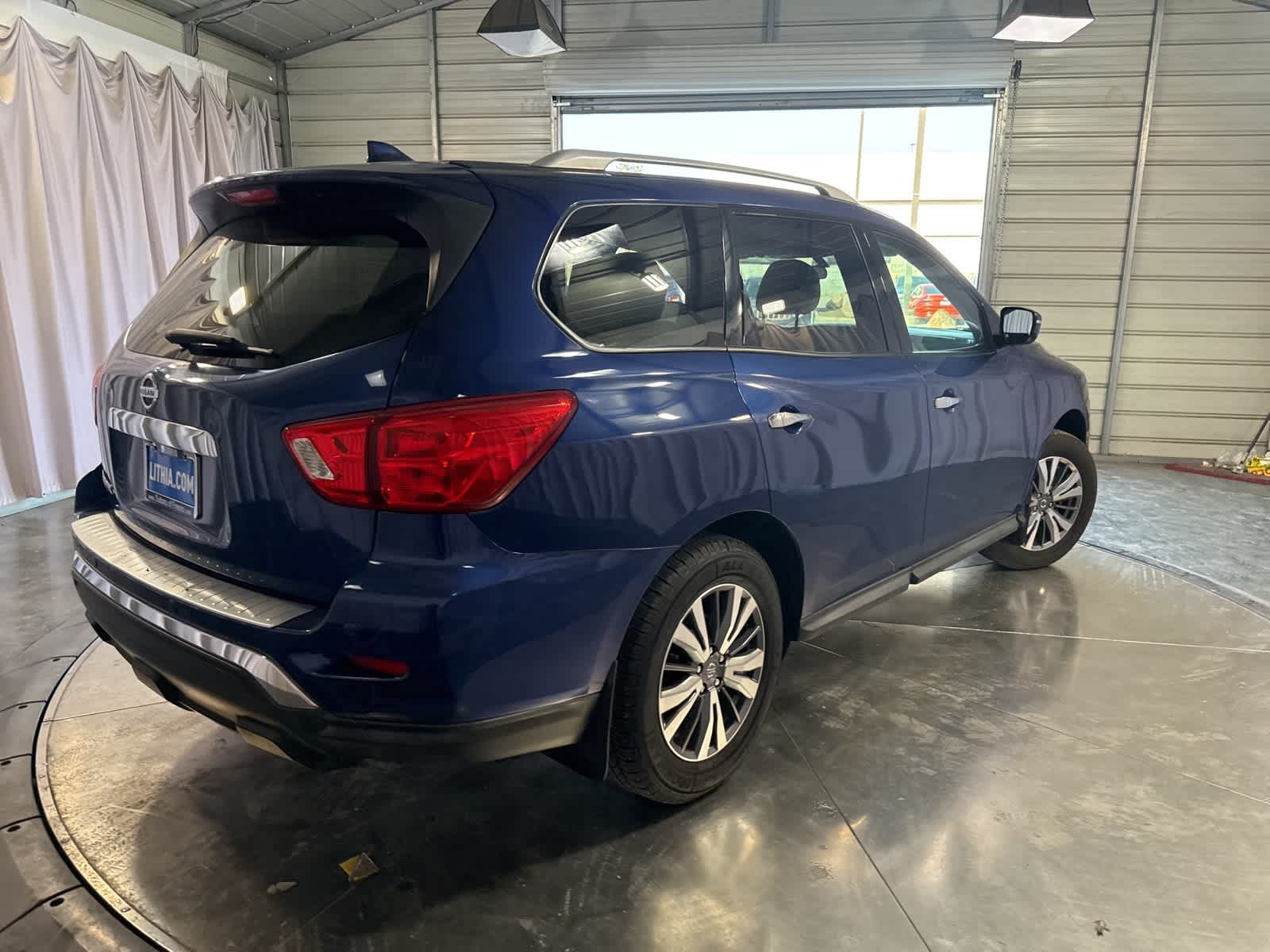 Thumbnail: 2020 Nissan Pathfinder - 4