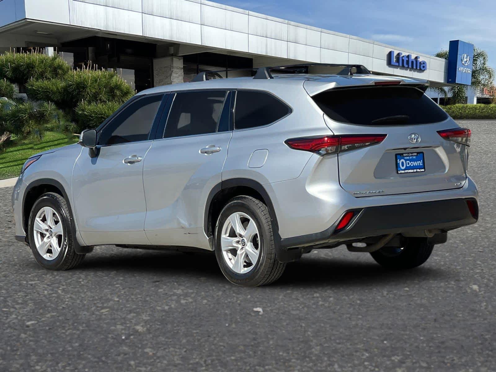 Thumbnail: 2022 Toyota Highlander - 6