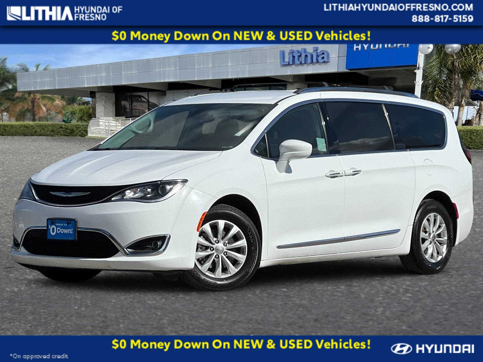 2019 Chrysler Pacifica Touring L -
                  Fresno, CA