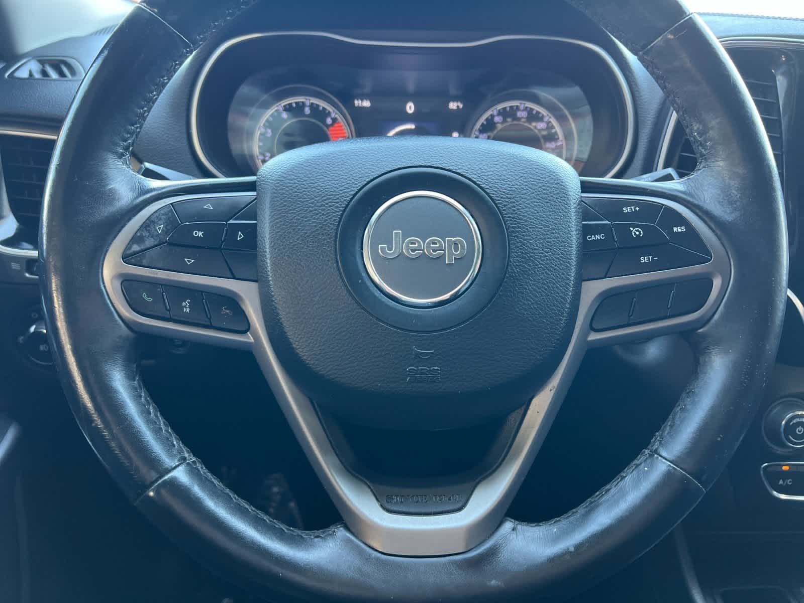 Thumbnail: 2019 Jeep Cherokee - 23