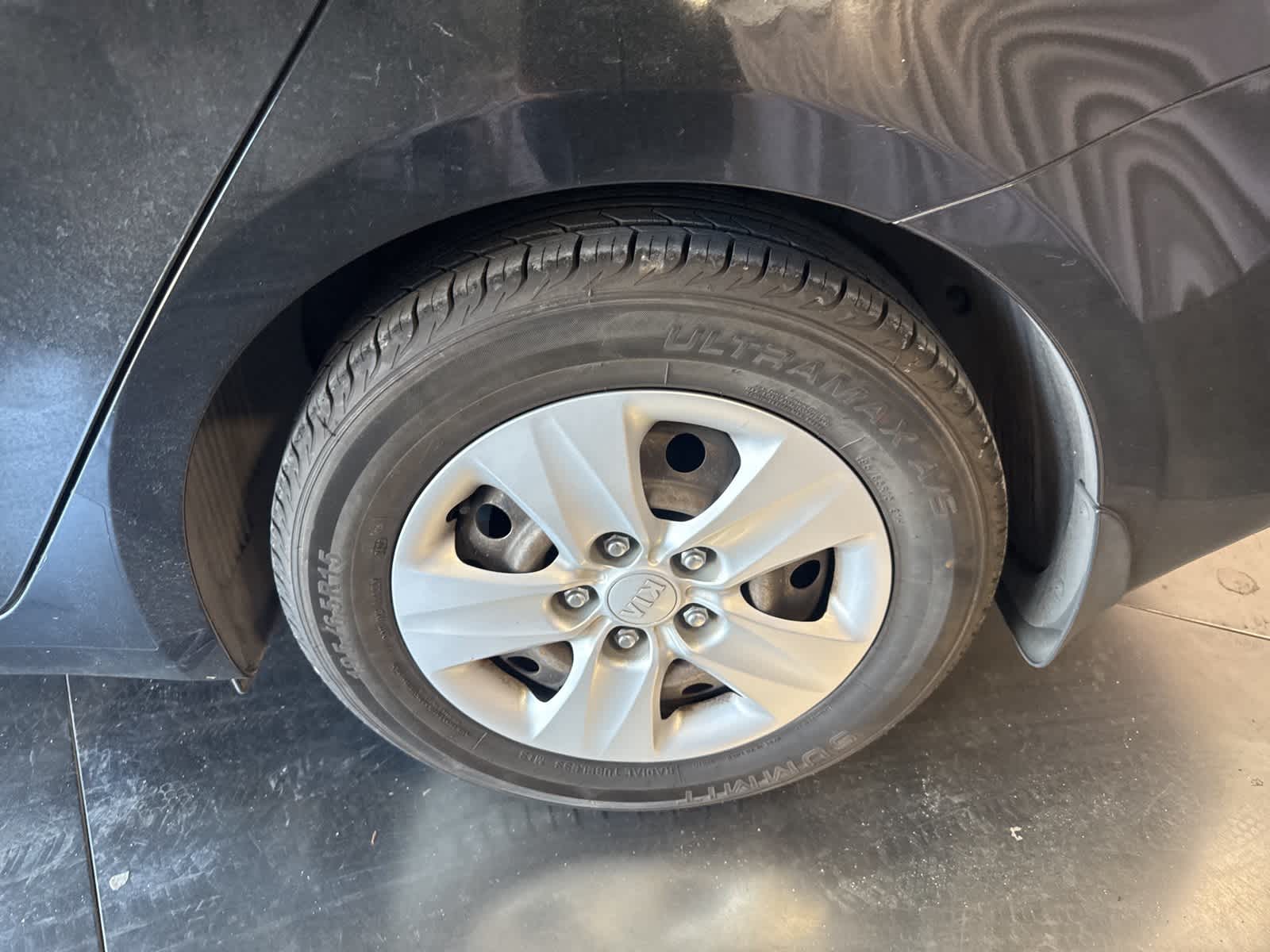 Thumbnail: 2015 Kia Forte - 10