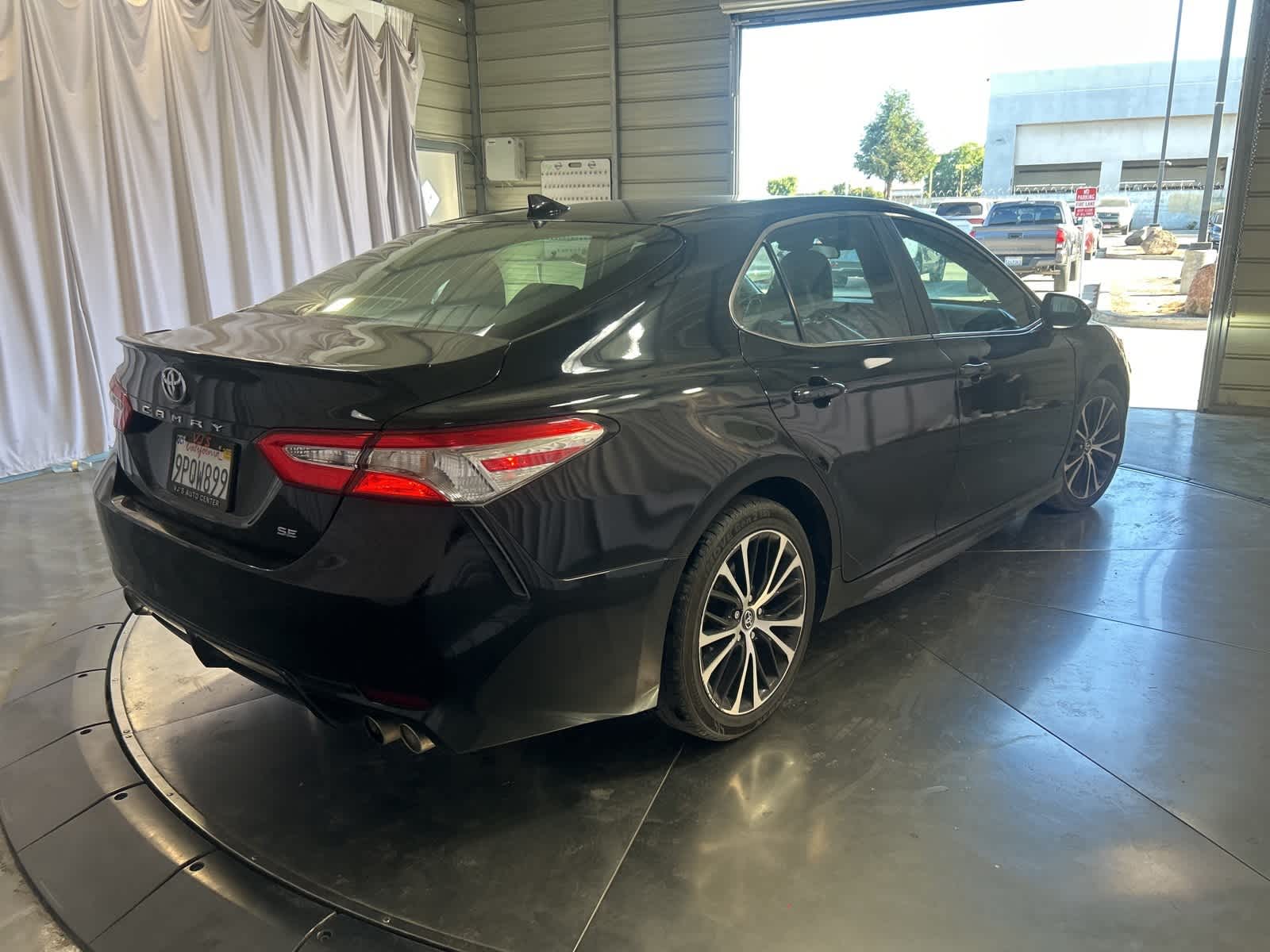 Thumbnail: 2020 Toyota Camry - 8