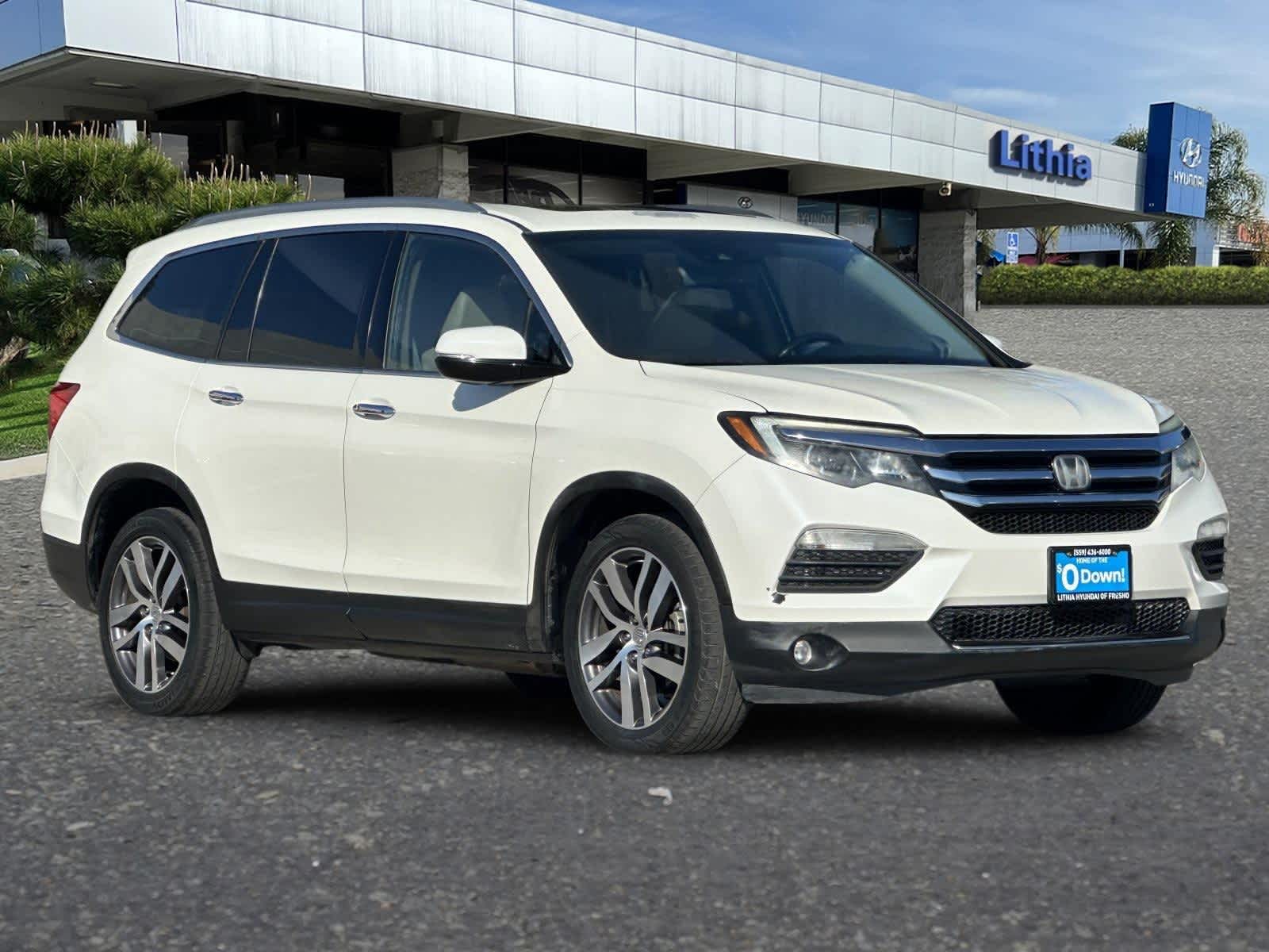 Thumbnail: 2016 Honda Pilot - 9