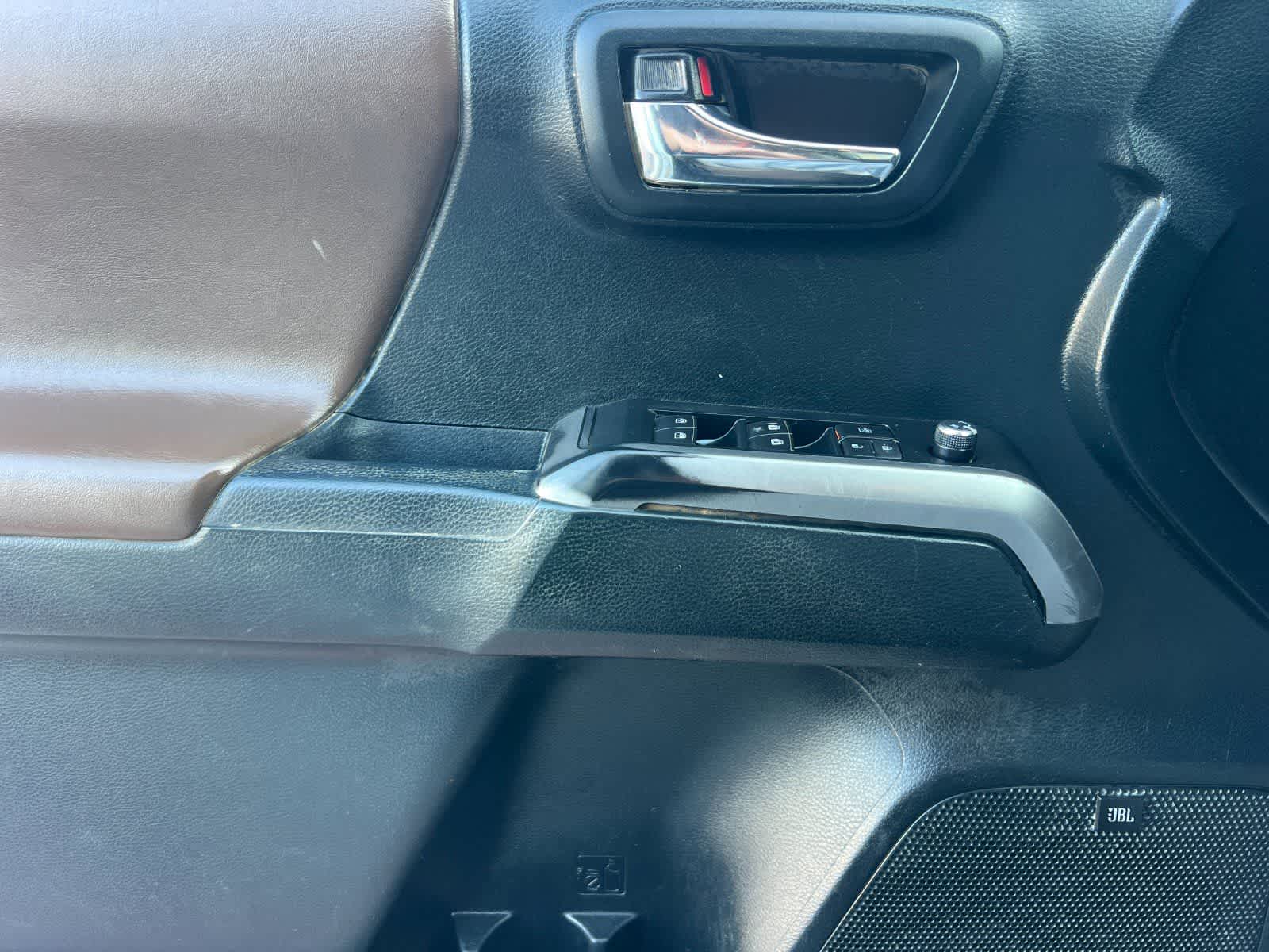 Thumbnail: 2017 Toyota Tacoma - 13