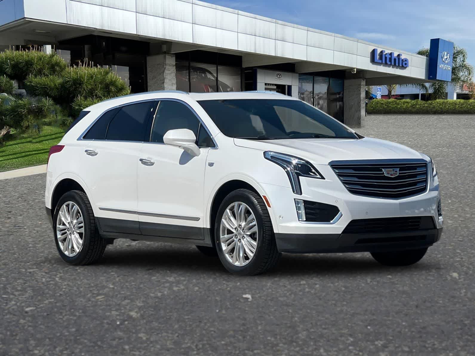 Thumbnail: 2017 Cadillac XT5 - 10