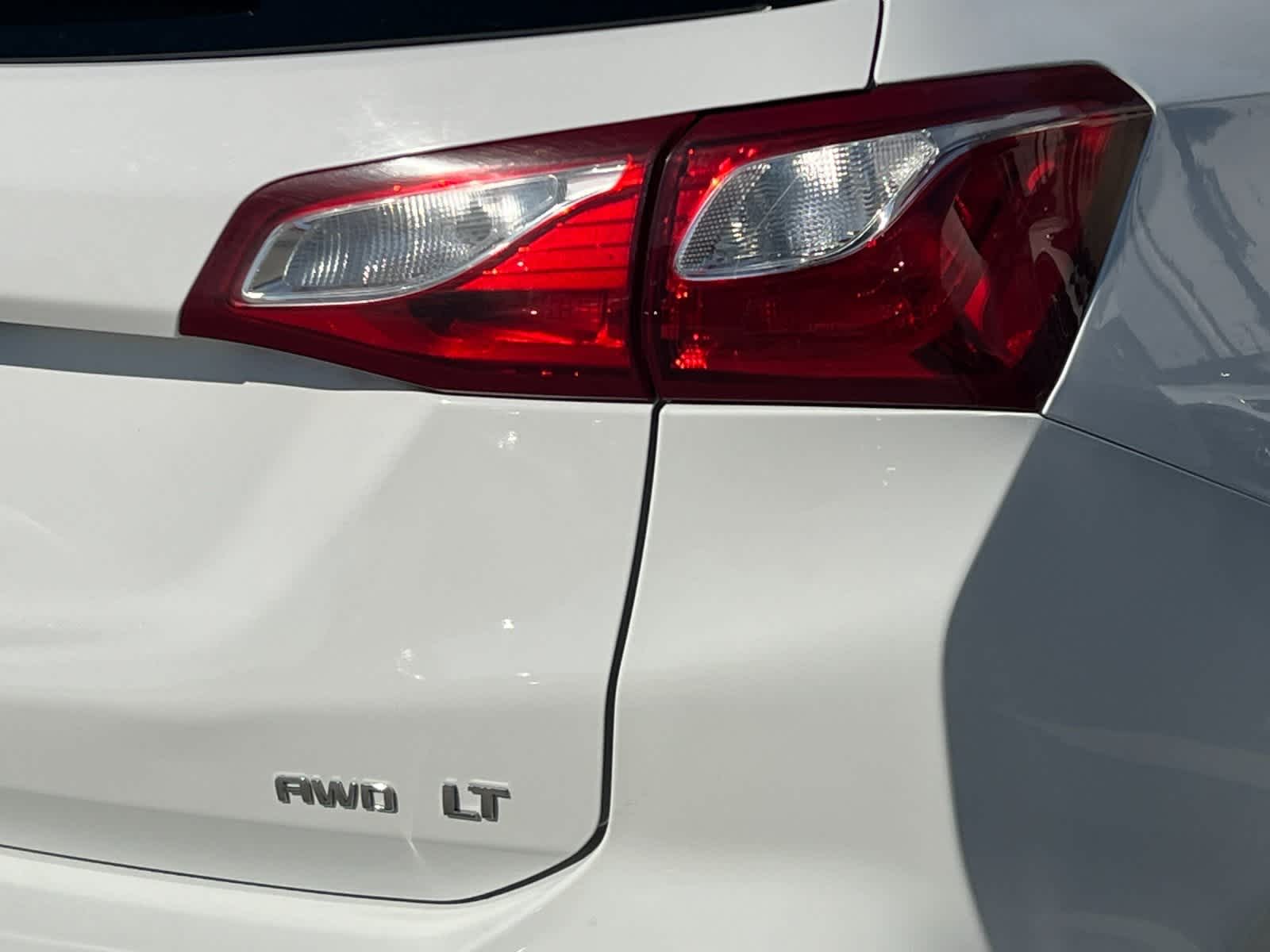 Thumbnail: 2020 Chevrolet Equinox - 27