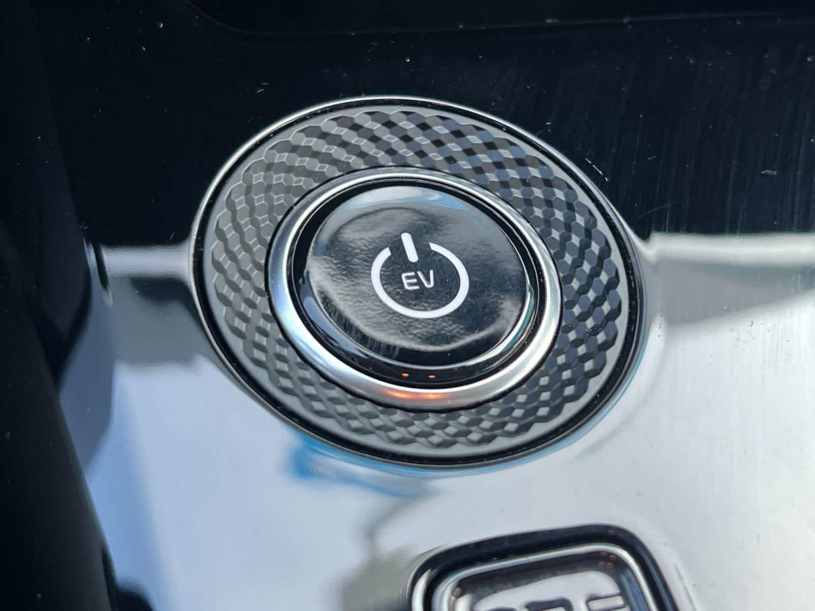 Thumbnail: 2025 Kia Niro - 24