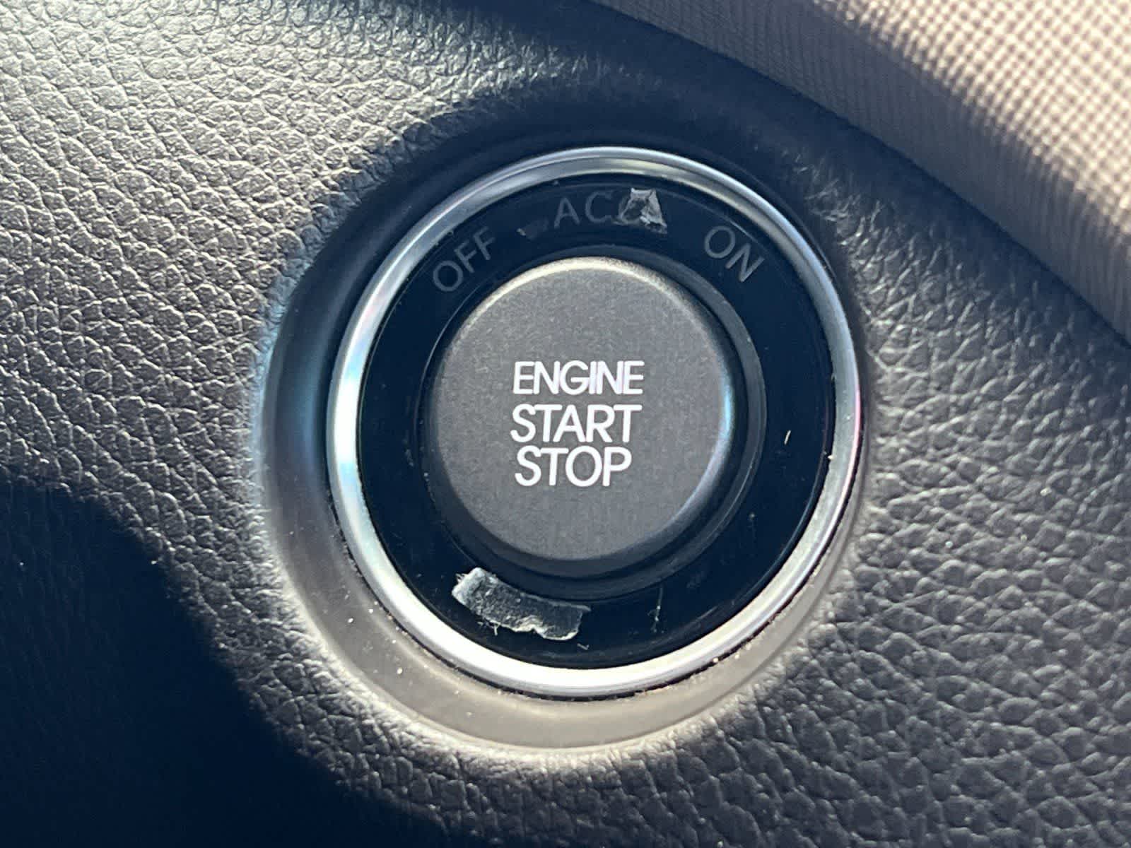 Thumbnail: 2015 Hyundai Santa Fe - 25