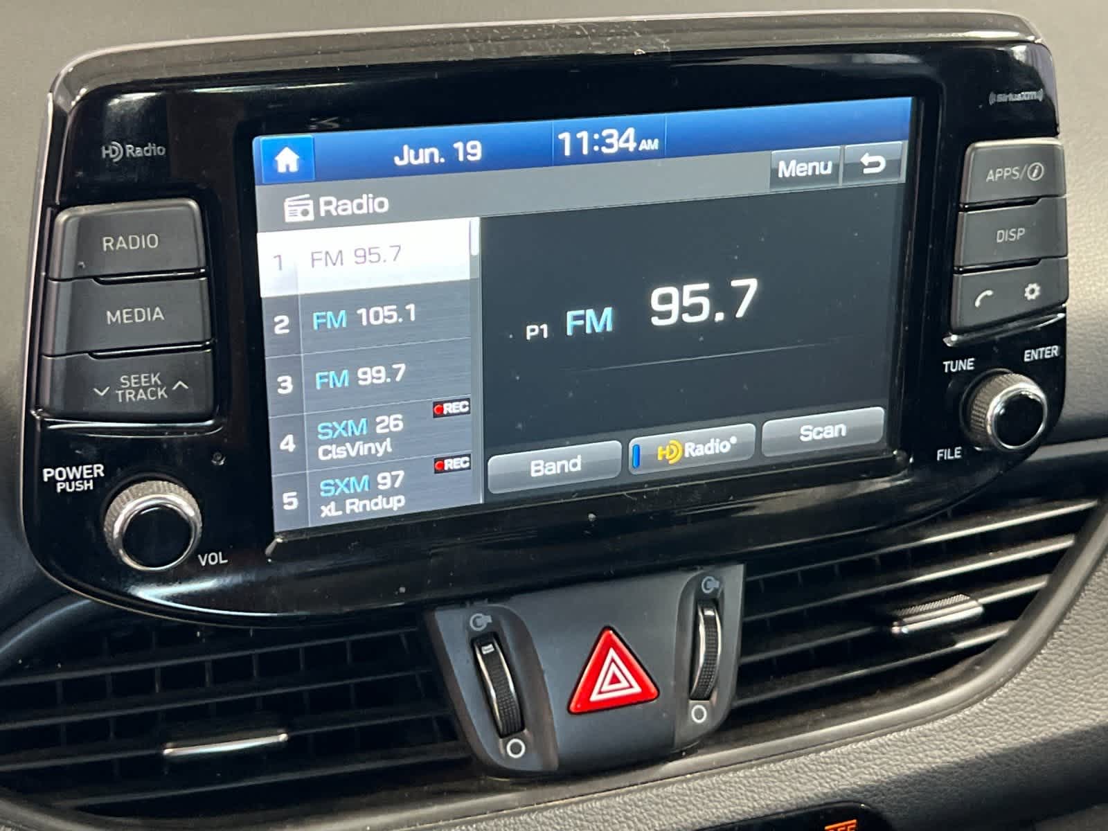 Thumbnail: 2019 Hyundai Elantra - 18