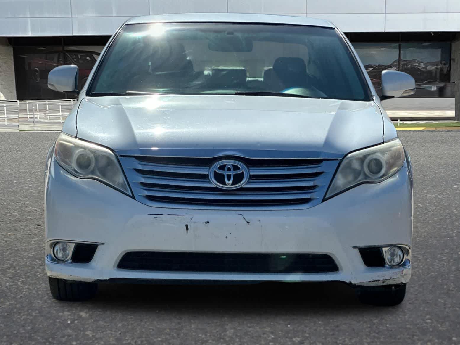 Thumbnail: 2011 Toyota Avalon - 11