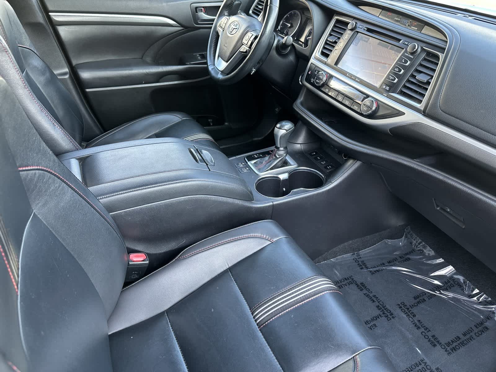 Thumbnail: 2019 Toyota Highlander - 17