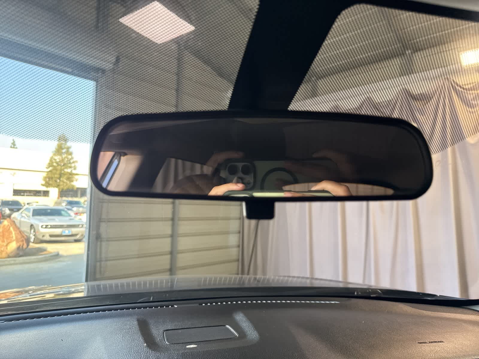 Thumbnail: 2020 Nissan Pathfinder - 20