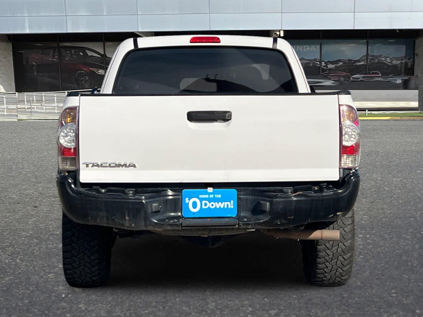 Thumbnail: 2015 Toyota Tacoma - 8