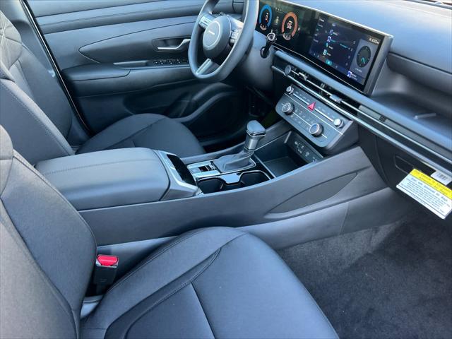 2025 Hyundai Tucson SE 16