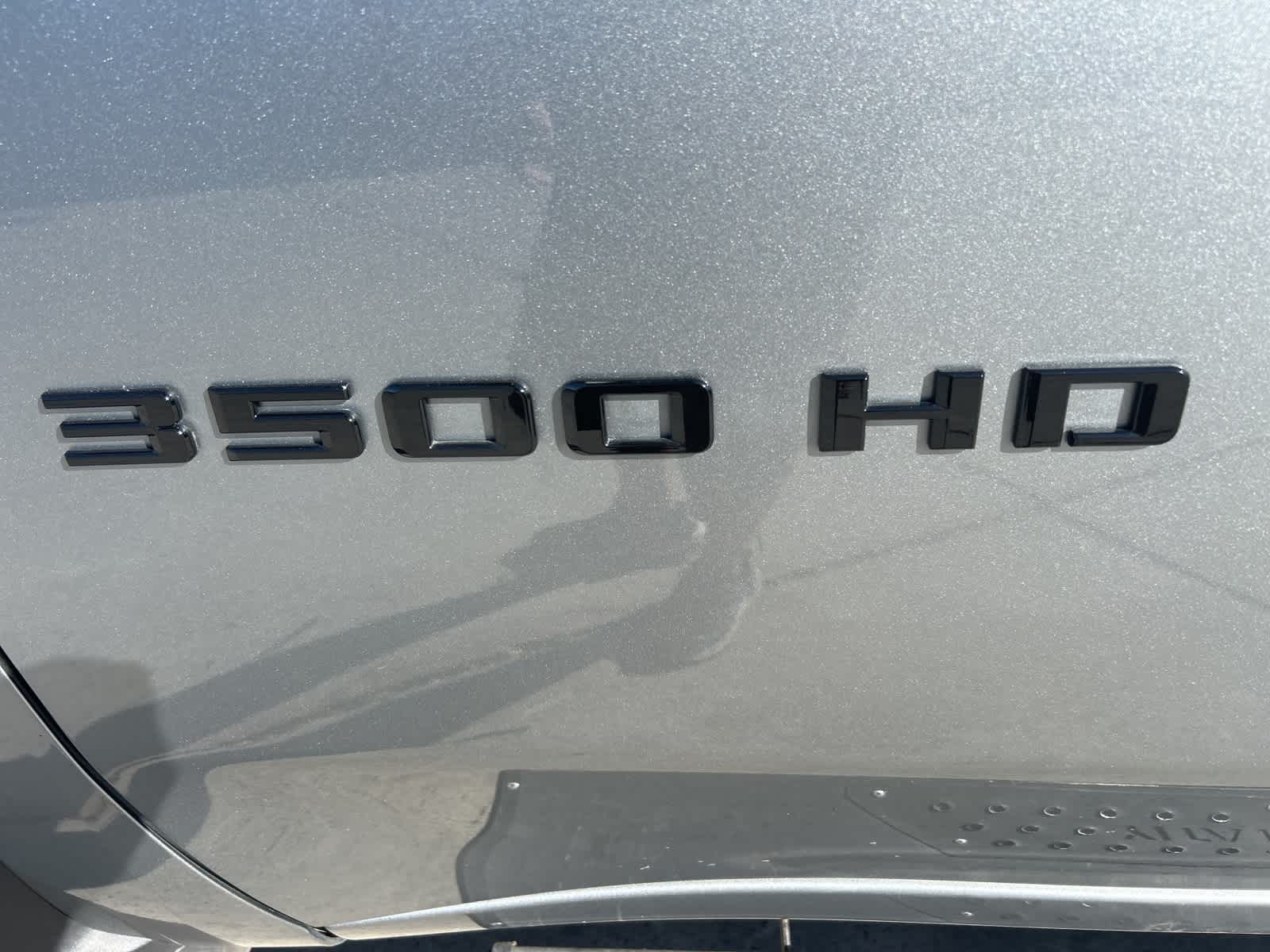 Thumbnail: 2024 Chevrolet Silverado 3500 - 18