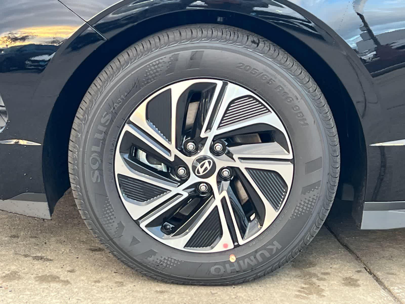 Thumbnail: 2026 Hyundai Sonata - 25