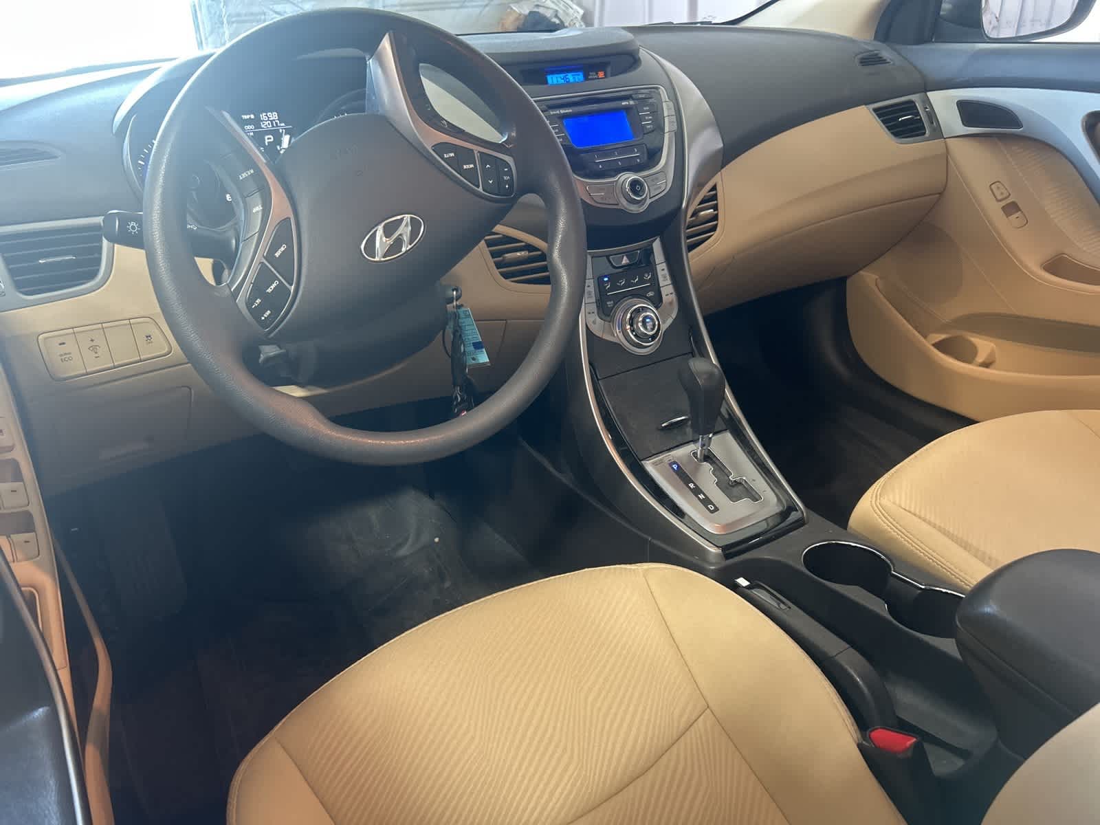 Thumbnail: 2013 Hyundai Elantra - 21